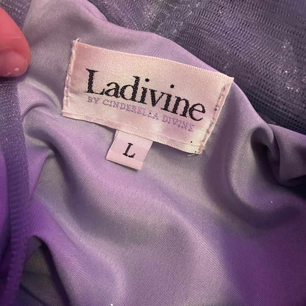 Ladivine by Cinderella divine short dark blue strapless grad dress size large